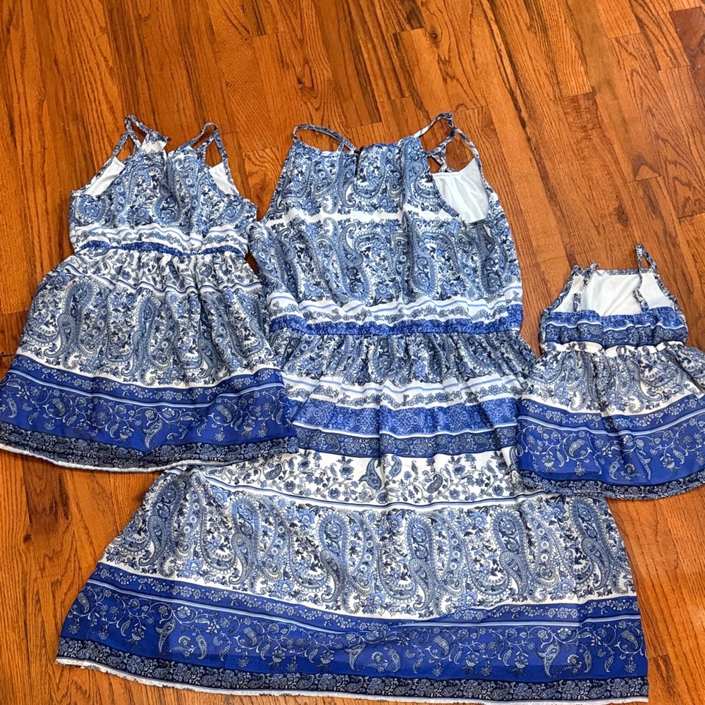 The Children's Place mommy and me matching Blue and White Paisley Dresses set - Picture 5 of 5